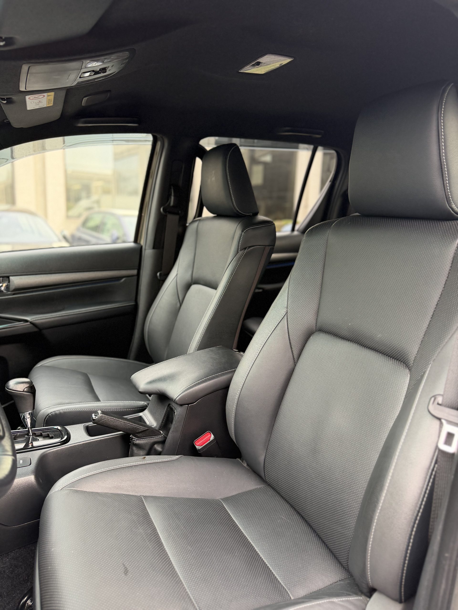 Toyota Hilux double cab – Image 15